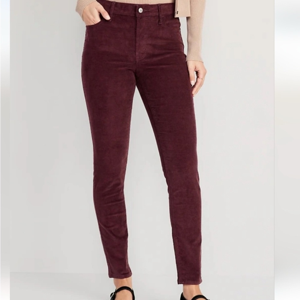 Old Navy Rockstar Corduroy Pants in Wine Country Size 8